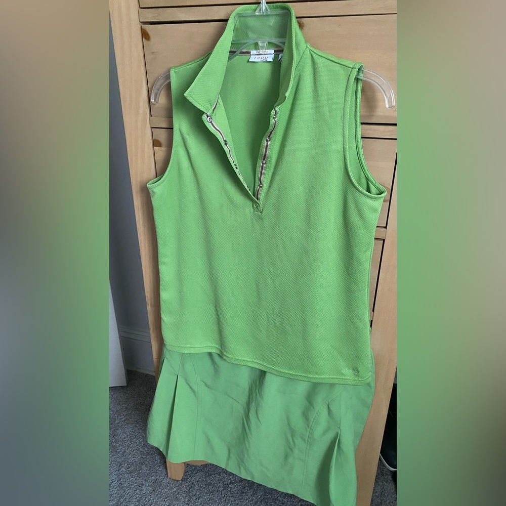 IZOD tennis skort (skirt w:shorts attached) set